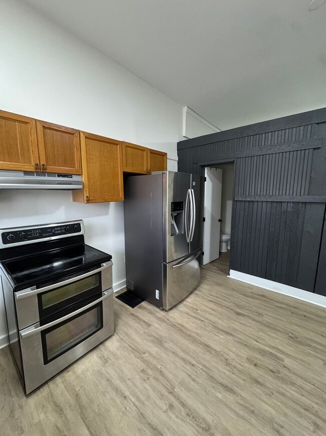 Building Photo - 2507 Cleveland Ave