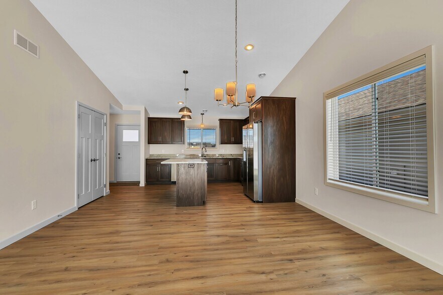 Building Photo - 4349 32nd St S