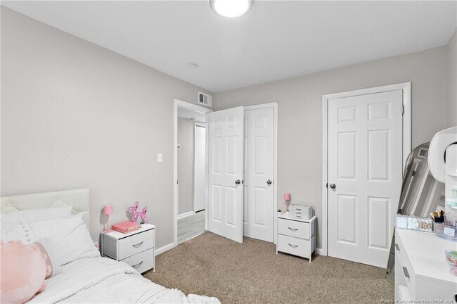Building Photo - 1445 Thelbert Dr