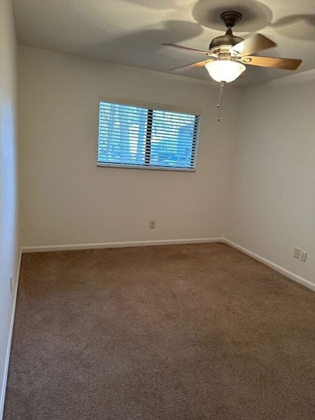 Building Photo - Woodlake Villa - 2 Bedroom/2 Bathroom