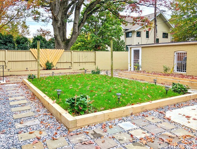 Building Photo - 5506 14th St NW