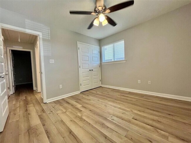 Building Photo - 339 39th St