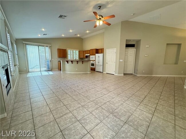 Building Photo - 11270 Tenza Ct