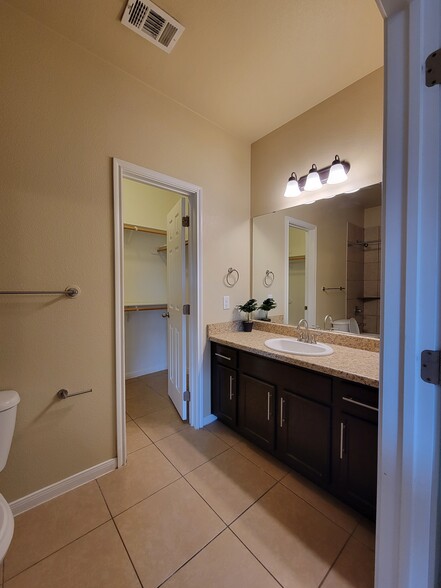 Master Bath - 1204 Cavalry Lane