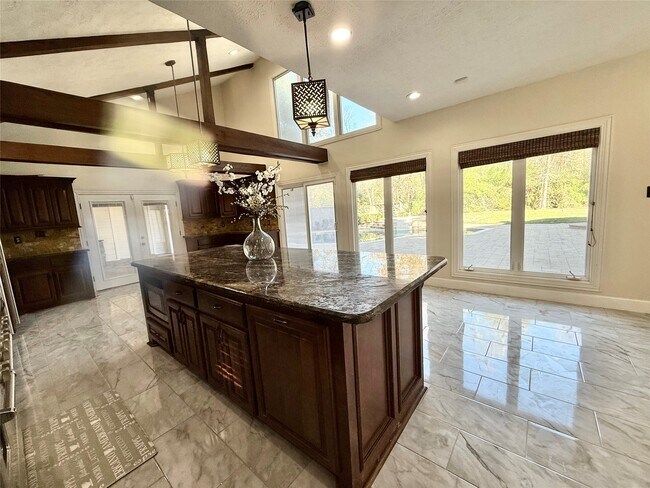 Building Photo - 2502 Lake Gardens Ct