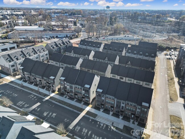 Building Photo - 6120 Station Crossing Ave