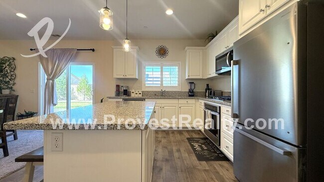 Building Photo - 11760 Sierra Rd