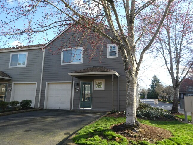 Primary Photo - 7123 SW Sagert St