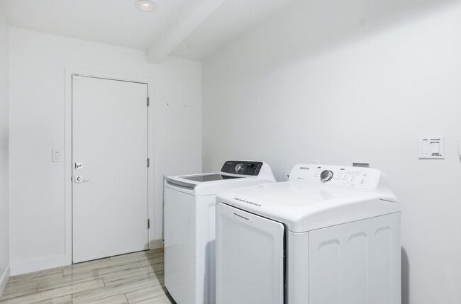 Building Photo - 11802 Hayden Rd