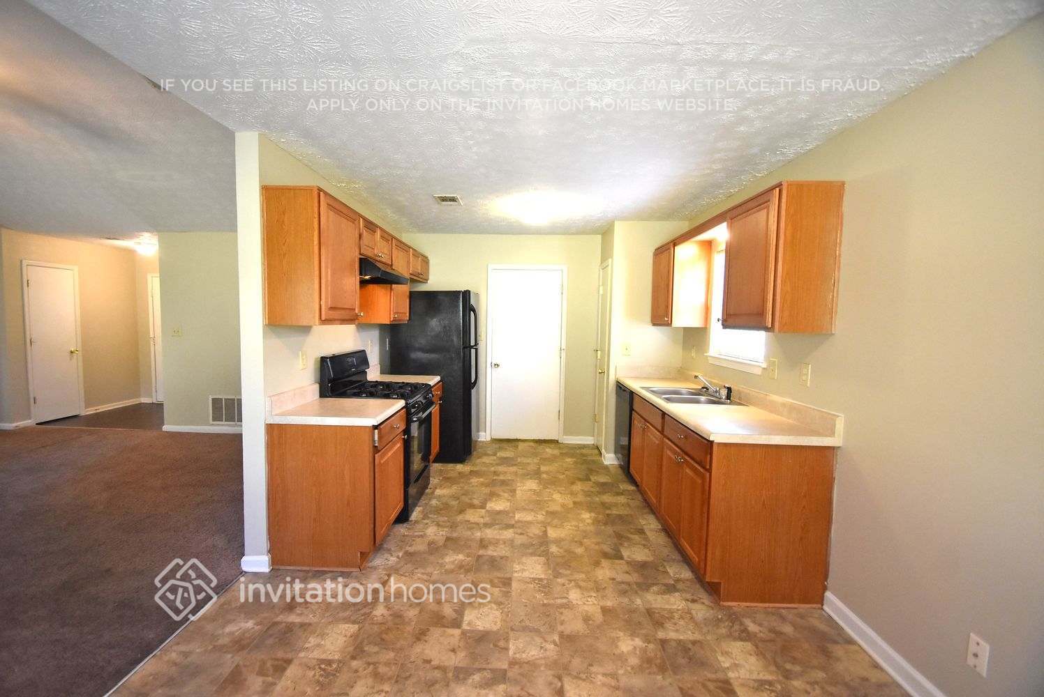 Building Photo - 146 Forest Pl
