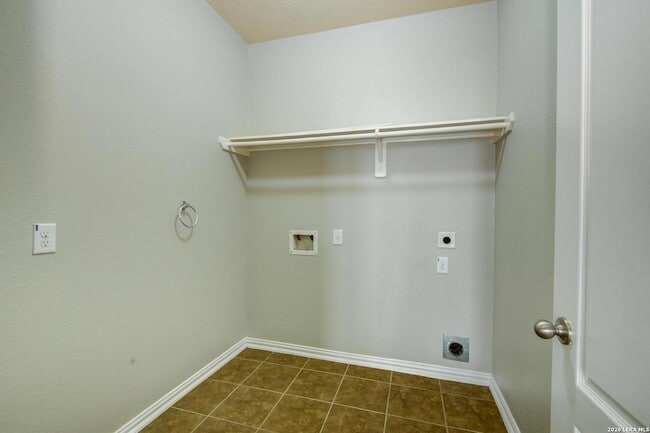 Building Photo - 122 Bright Brook Ln