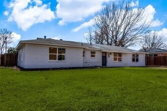 Building Photo - 7436 Bridges Ave