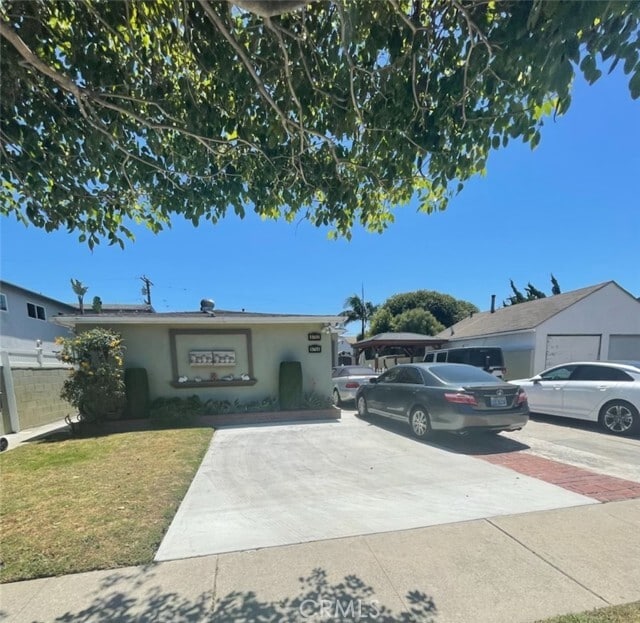 Building Photo - 9702 Redfern Ave