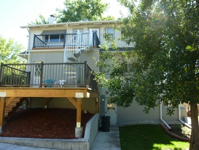 Building Photo - 2939 Newton St