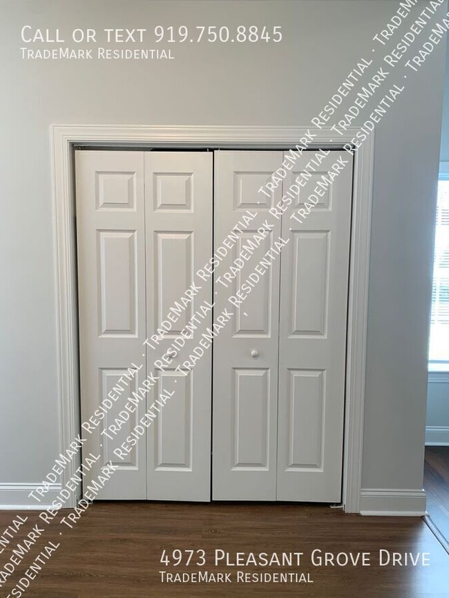 Building Photo - 4973 Pleasant Grove Dr