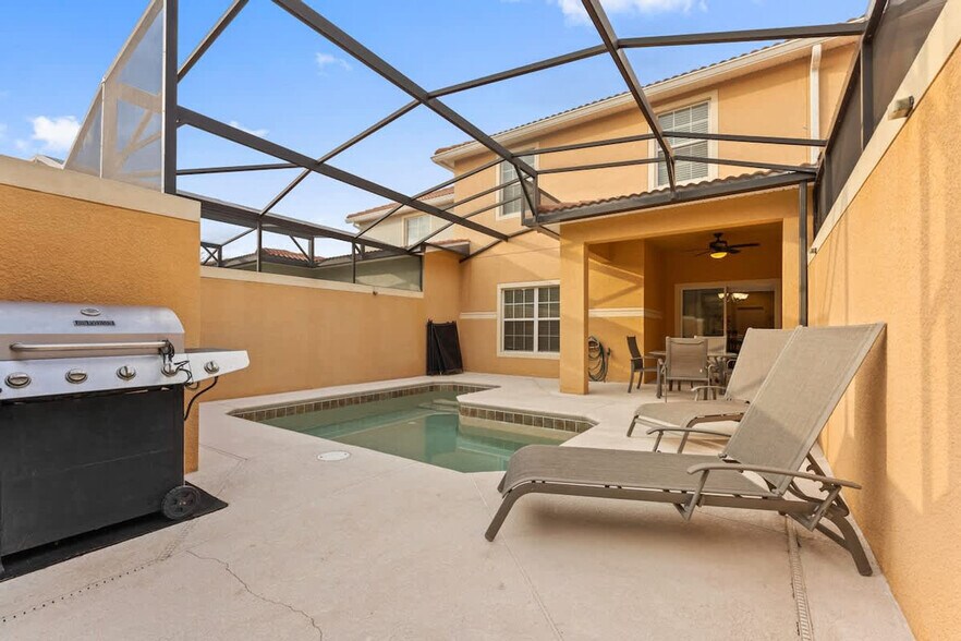 Building Photo - 8978 Majesty Palm Rd