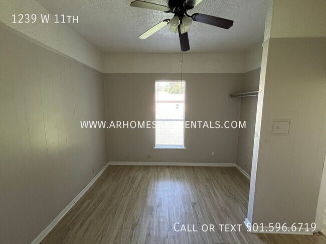 Building Photo - 1239 W 11th-