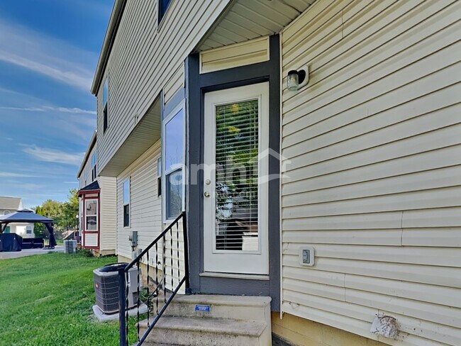 Building Photo - 2419 Hoose Dr