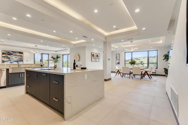 Building Photo - 12480 Viewcrest Rd