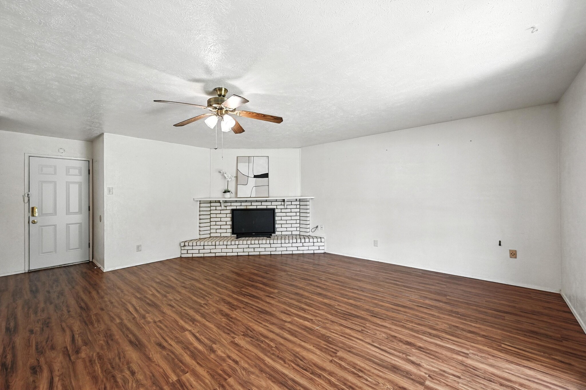 Building Photo - 7101 Christie Ln