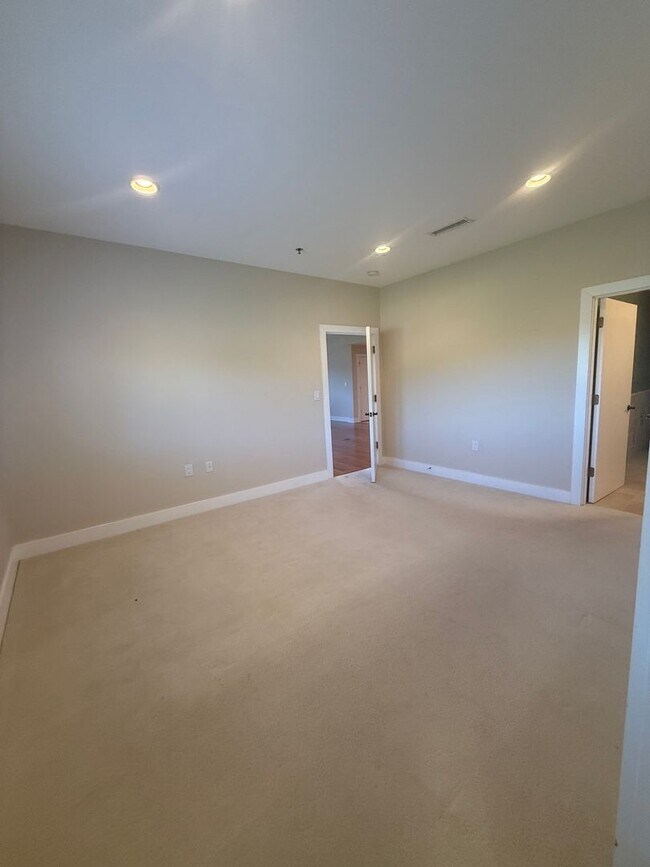 Building Photo - wilco143