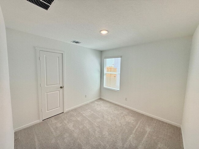 Building Photo - BRAND NEW 3 Bedroom, 2 Bathroom home on a corner lot in New Braunfels!