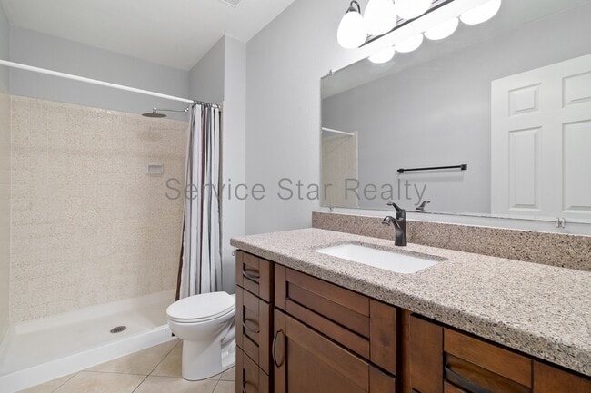 Building Photo - 713 W Alamo Dr