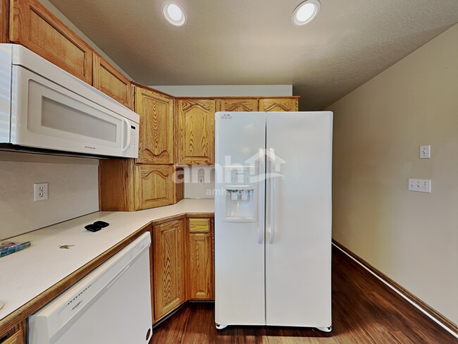 Building Photo - 2152 N 850 W