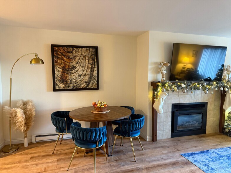 Building Photo - 137 Benchmark Rd