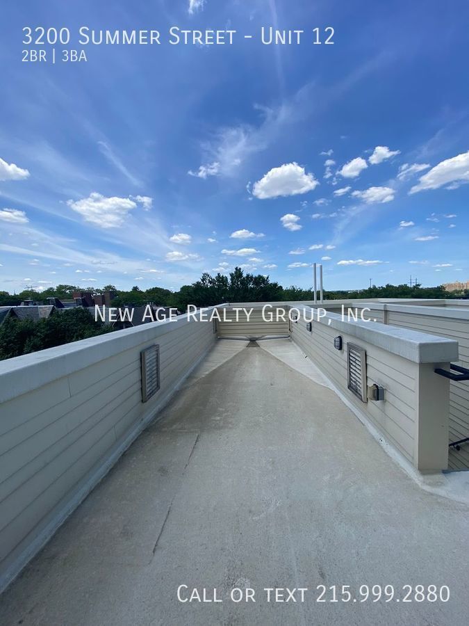 Building Photo - 3200 Summer St