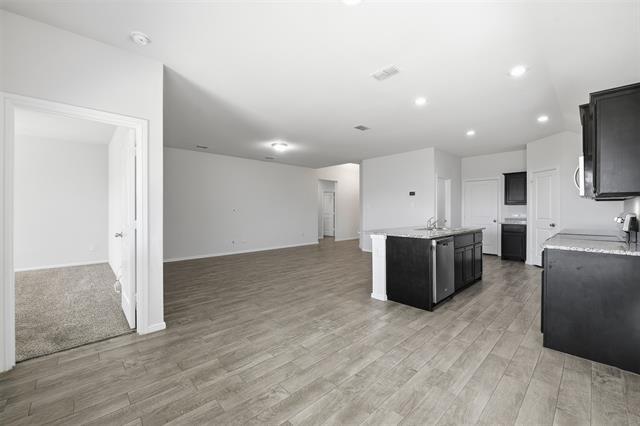 Building Photo - 413 Foxhunter St