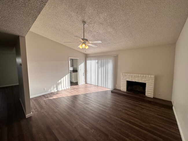 Building Photo - APPLY FOR THIS BEAUTIFUL HOME TODAY!