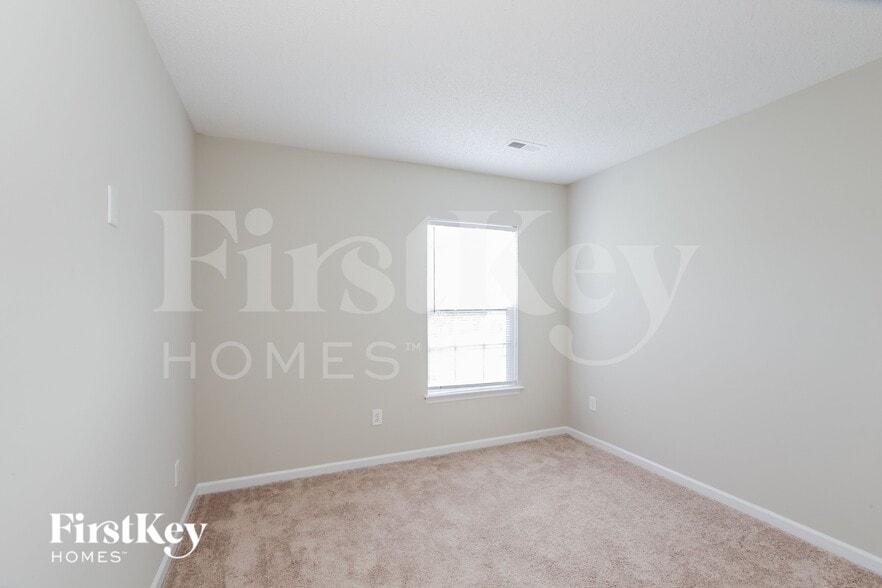 Building Photo - 4609 Sedgelane Dr