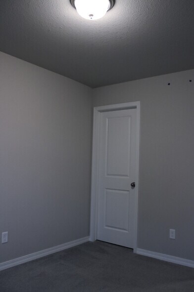 BR3 CLOSET ENTRY - 4159 Samaritan Loop