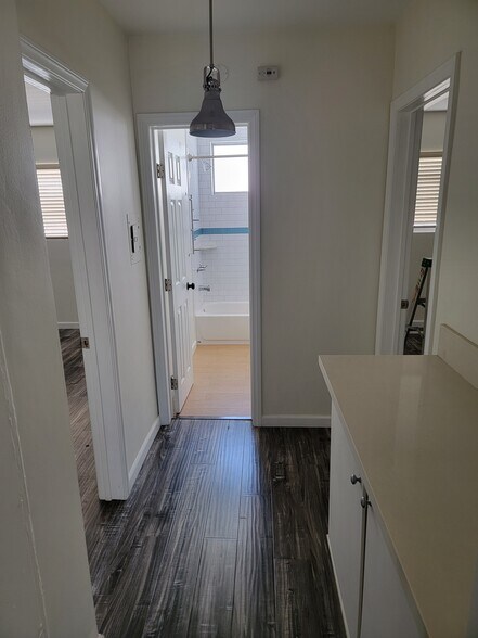 Hallway - 922 16th St