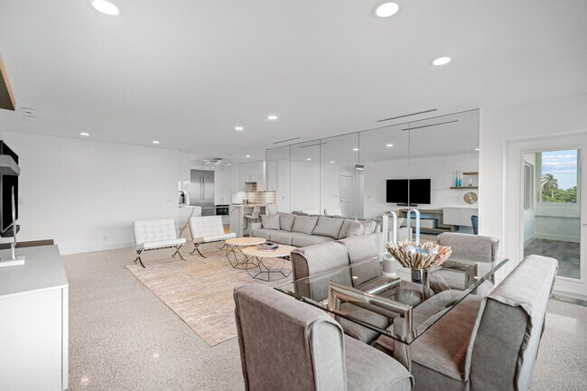 Building Photo - 120 N Ocean Blvd