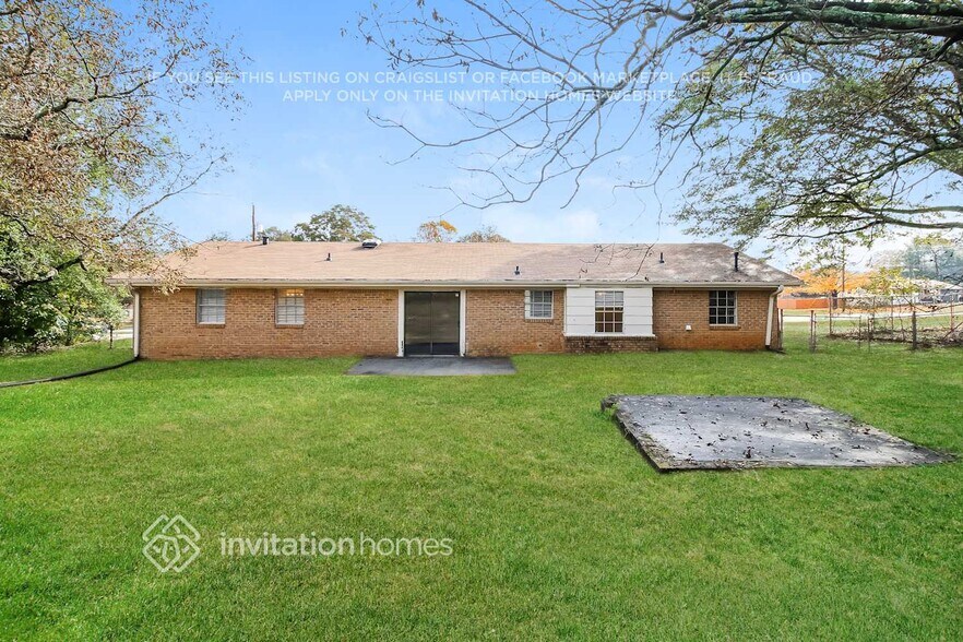 Building Photo - 1621 Wesley Way NW