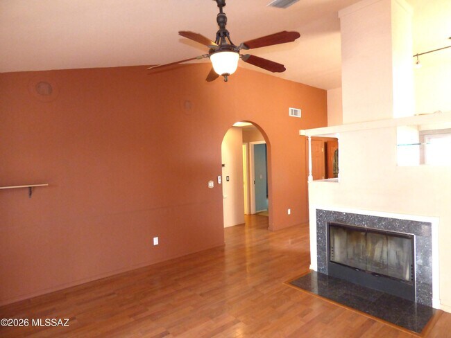 Building Photo - 9500 E Stonehaven Way