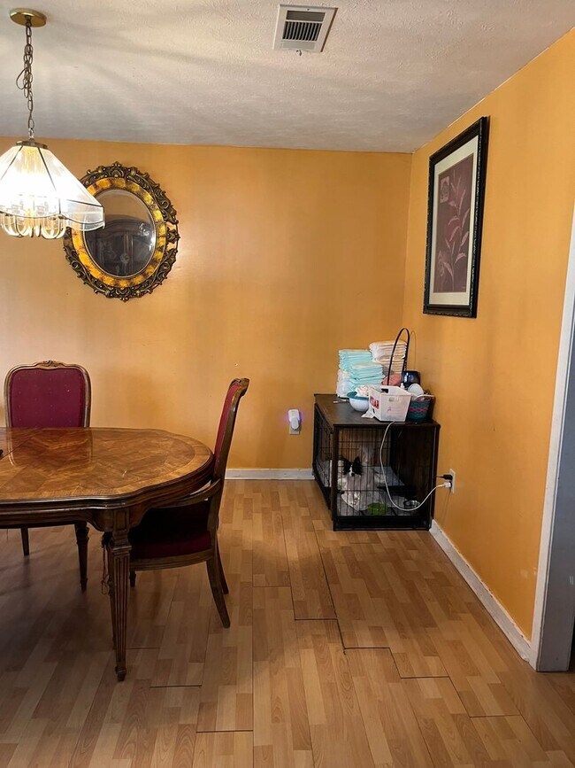 Building Photo - Spacious 3BR House in Byram