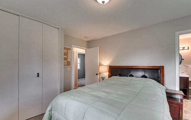 Building Photo - Coming Soon! Bright & Spacious 3 Bed Home with Finished Basement & Huge Backyard