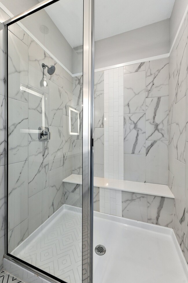 Building Photo - 12001 Vista Parke Dr