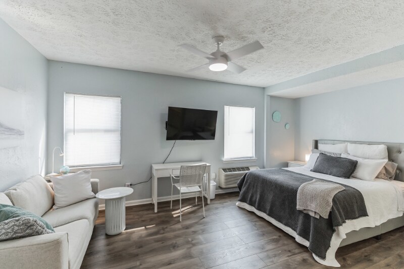 Building Photo - 216 Rose Ln