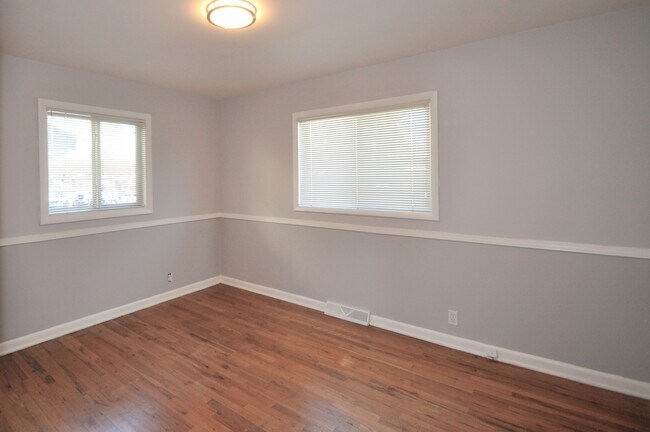 Building Photo - 2545 S Patton Ct