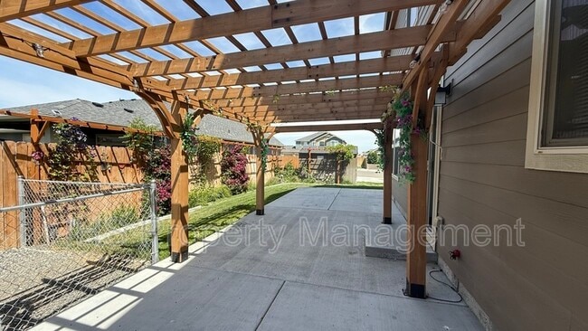 Building Photo - 5903 Pierre Dr