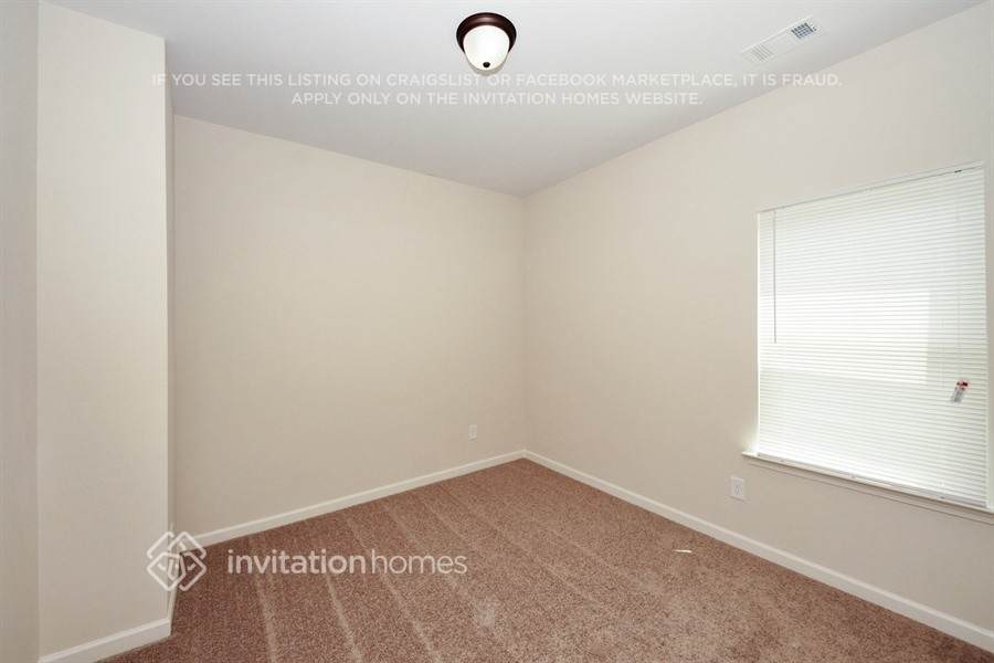 Building Photo - 4101 Oak Field Dr