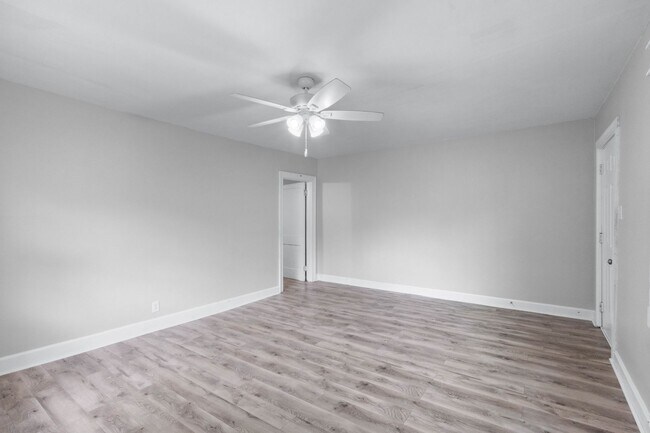 Building Photo - 815 Stafford St