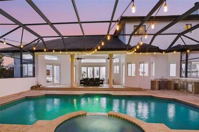 Building Photo - 20401 SW 48th Pl