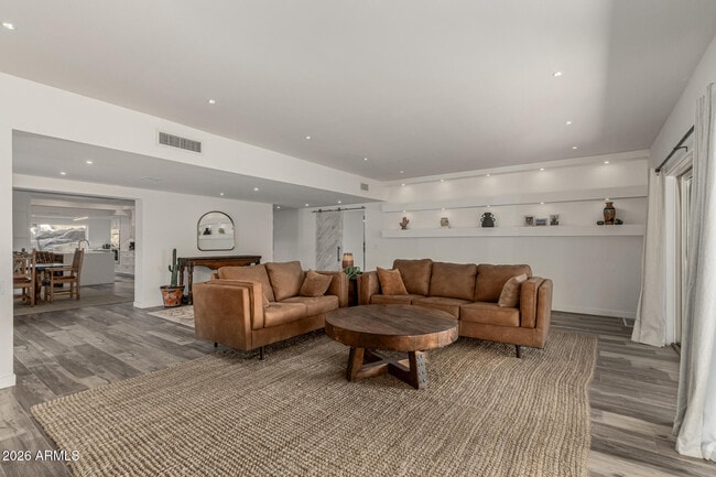 Building Photo - 3001 Ironwood Rd