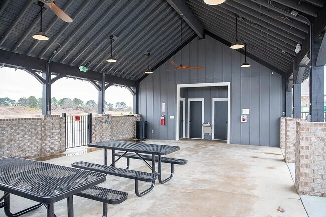 Building Photo - NEW CONSTRUCTION - Spacious Sifford Plan with Three Car Garage!