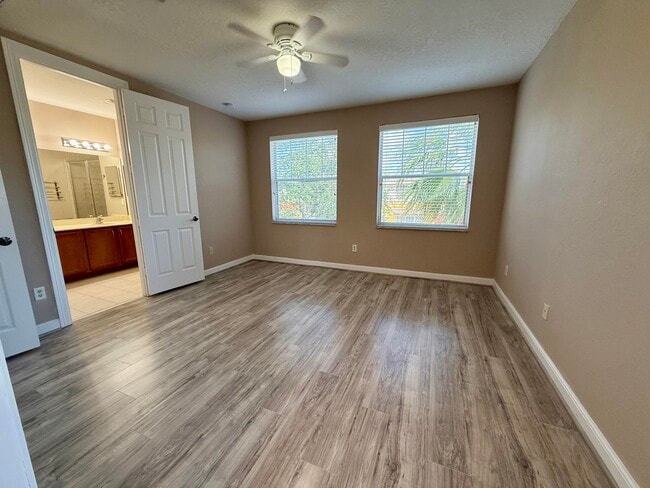 Building Photo - 810 Marina Del Ray Ln